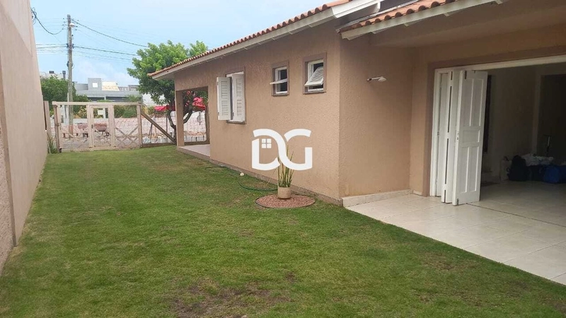 CASA A VENDA NO CENTRO DE TRAMANDAÍ: 2ª foto da galeria de imagens do imóvel