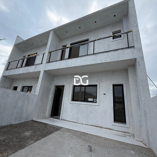 Casa em excelente localização para venda em Tramandaí-RS: 2ª foto da galeria de imagens do imóvel