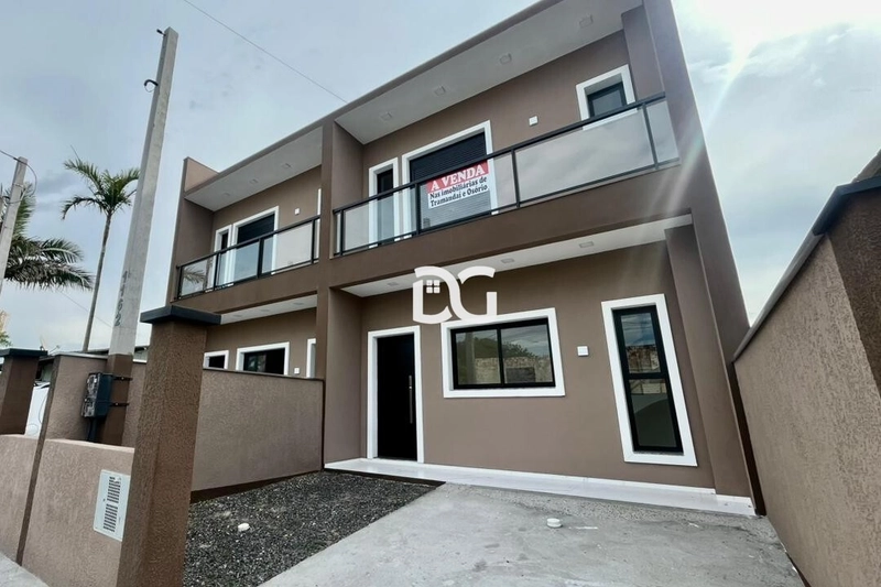 Casa em excelente localização para venda em Tramandaí-RS