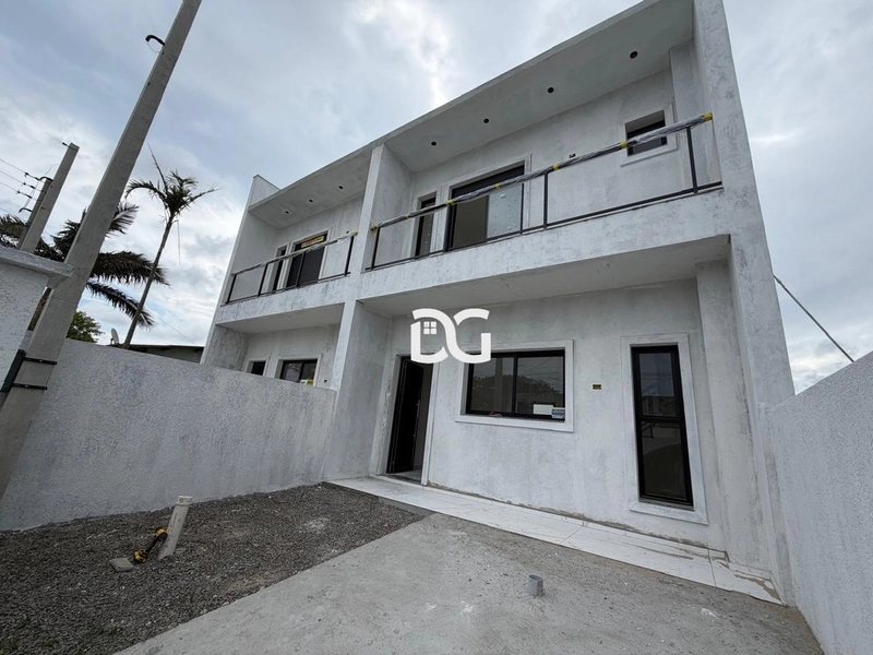 Casa em excelente localização para venda em Tramandaí-RS: 1ª foto da galeria de imagens do imóvel