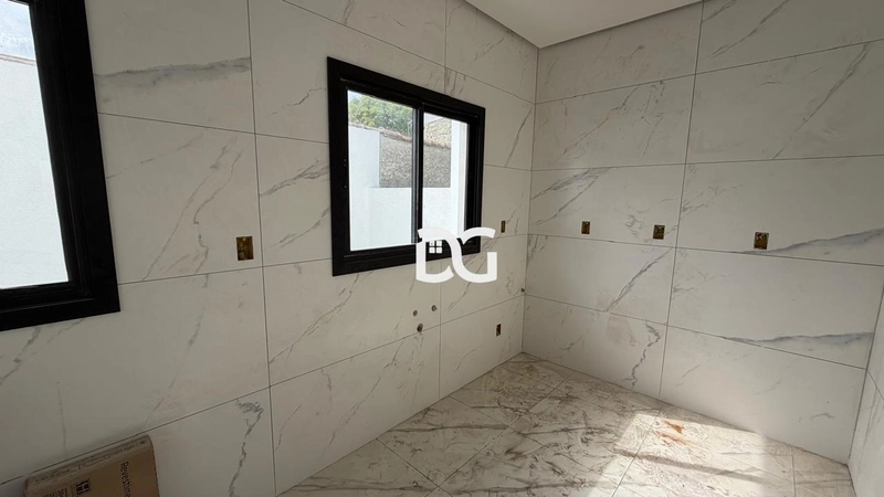 Casa em excelente localização para venda em Tramandaí-RS: 6ª foto da galeria de imagens do imóvel