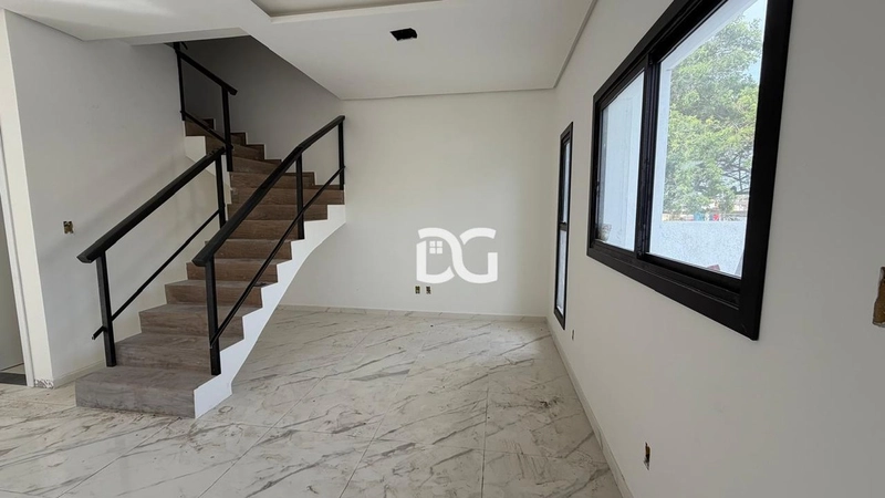 Casa em excelente localização para venda em Tramandaí-RS: 4ª foto da galeria de imagens do imóvel