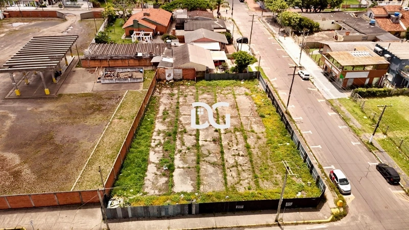 Lote urbano de esquina, ideal para quem busca moradia e investimento: 1ª foto da galeria de imagens do imóvel