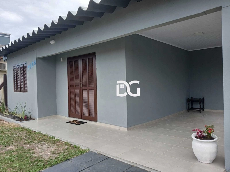 CASA SEMI MOBILIADA NO CENTRO DE IMBÉ: 2ª foto da galeria de imagens do imóvel