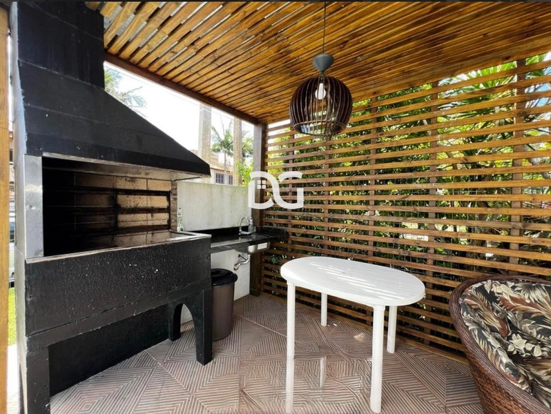 Casa espaçosa e funcional, composta por 5 dormitórios, sendo 2 suítes: 28ª foto da galeria de imagens do imóvel