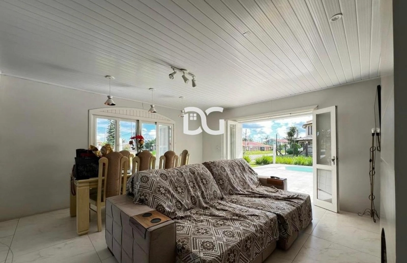 Casa espaçosa e funcional, composta por 5 dormitórios, sendo 2 suítes: 11ª foto da galeria de imagens do imóvel