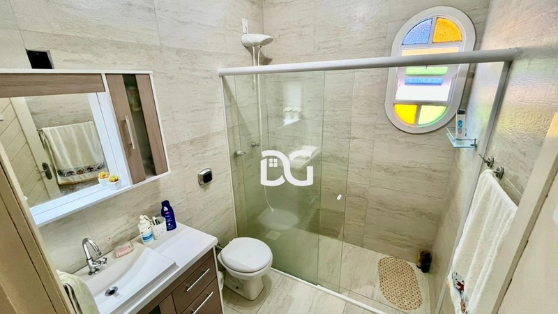 Casa em laje, espaçosa e bem distribuída, composta por 4 dormitórios: 14ª foto da galeria de imagens do imóvel