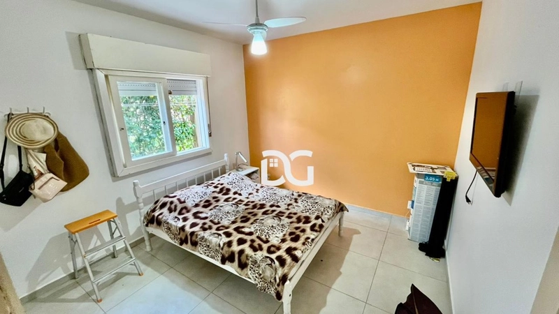 Casa em laje, espaçosa e bem distribuída, composta por 4 dormitórios: 11ª foto da galeria de imagens do imóvel