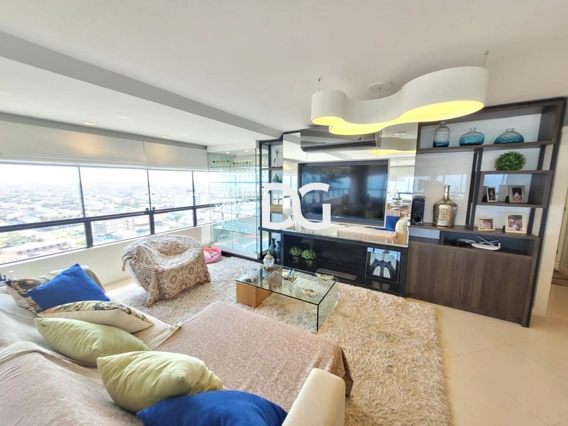 Um imóvel que une elegância, conforto e excelente localização!: 3ª foto da galeria de imagens do imóvel