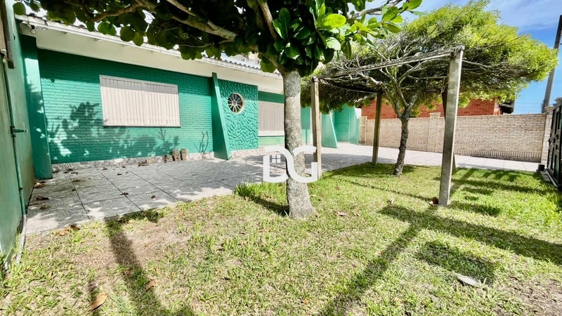 Casa composta de 3 dorm.: 2ª foto da galeria de imagens do imóvel