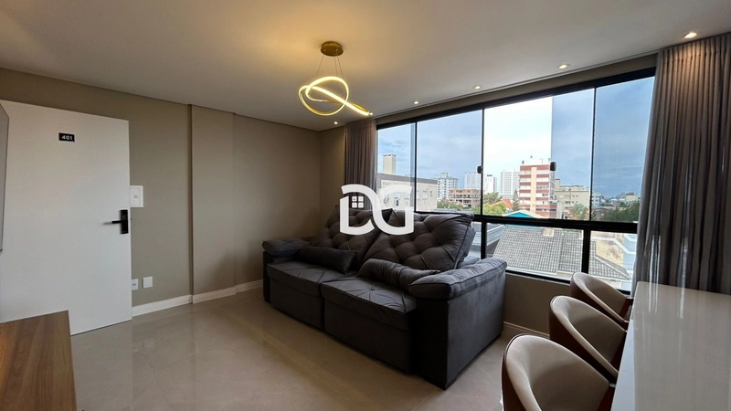 Apartamento confortável e bem distribuído, composto por 3 dormitórios: 2ª foto da galeria de imagens do imóvel