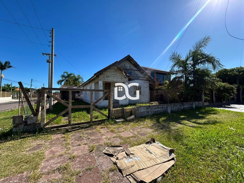 Terreno de esquina com excelente localização, medindo 13,65 x 22 m: 2ª foto da galeria de imagens do imóvel