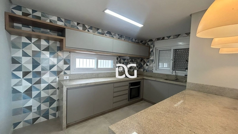 Casa nova, moderna e aconchegante, composta por 4 suítes amplas: 8ª foto da galeria de imagens do imóvel