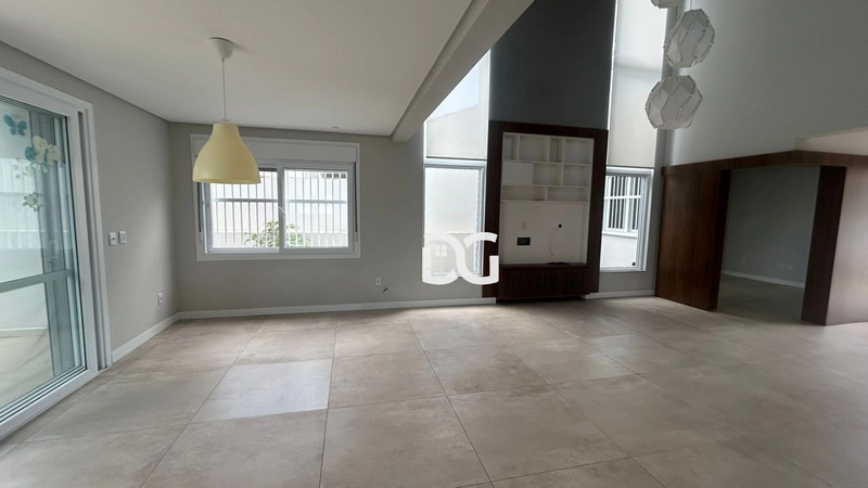 Casa nova, moderna e aconchegante, composta por 4 suítes amplas: 5ª foto da galeria de imagens do imóvel