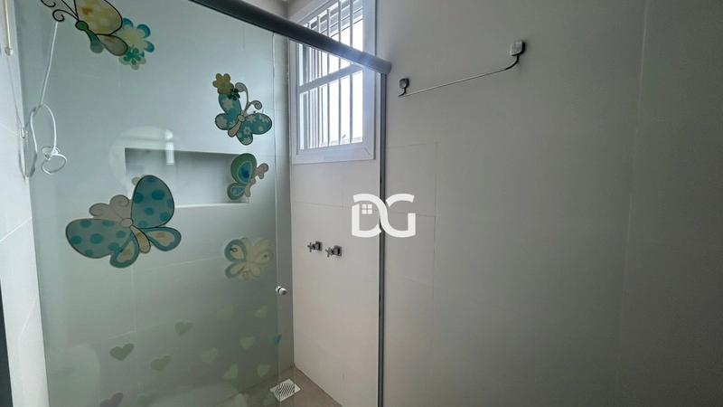 Casa nova, moderna e aconchegante, composta por 4 suítes amplas: 24ª foto da galeria de imagens do imóvel