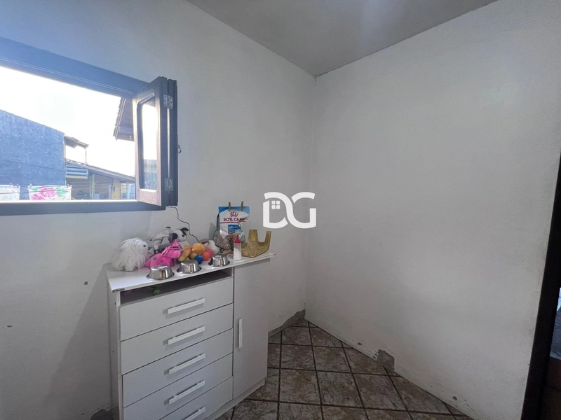 Casa com 2 dorm. e abrigo para 3 carros: 10ª foto da galeria de imagens do imóvel