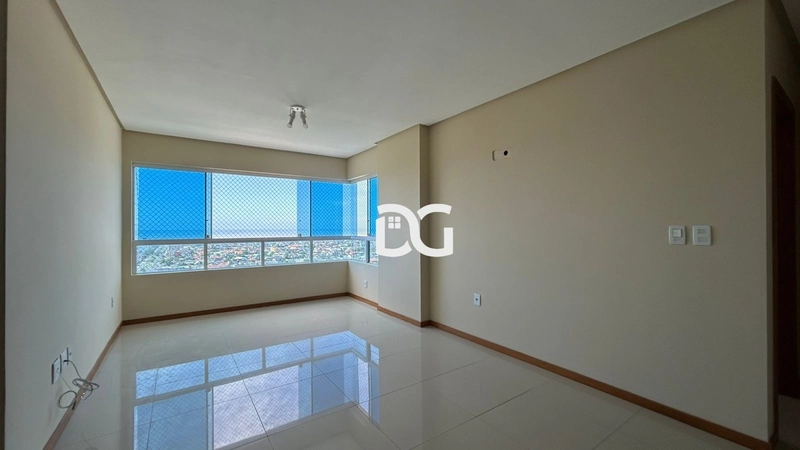 Lindo apartamento com 2 quartos, 1 suíte: 3ª foto da galeria de imagens do imóvel