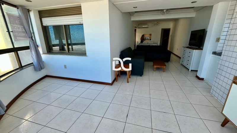 Apartamento com sacada com vista para o mar: 4ª foto da galeria de imagens do imóvel