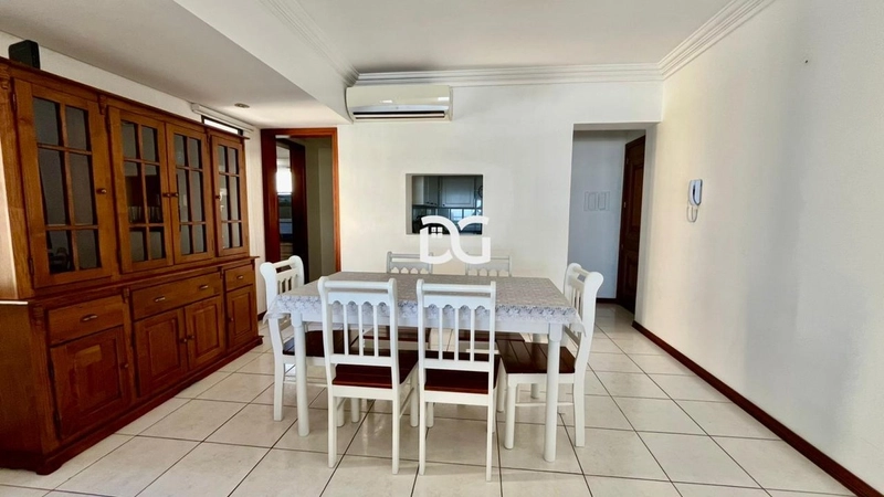 Apartamento com sacada com vista para o mar: 11ª foto da galeria de imagens do imóvel