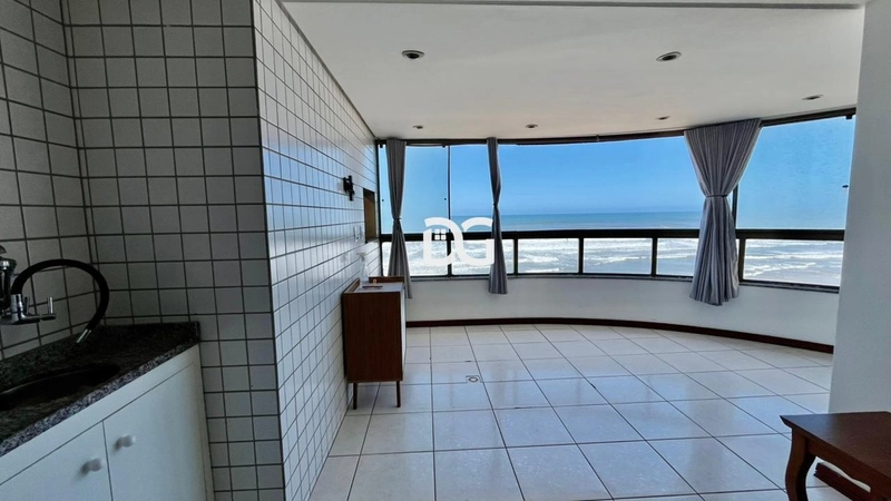 Apartamento com sacada com vista para o mar: 7ª foto da galeria de imagens do imóvel