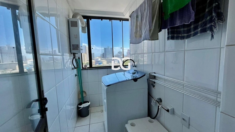 Apartamento com sacada com vista para o mar: 14ª foto da galeria de imagens do imóvel