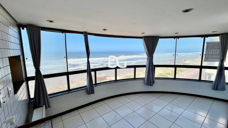 Apartamento com sacada com vista para o mar: 6ª foto da galeria de imagens do imóvel