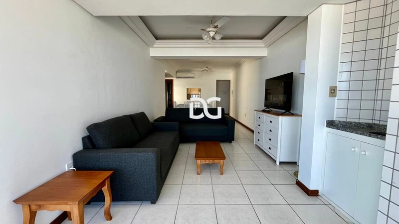 Apartamento com sacada com vista para o mar: 3ª foto da galeria de imagens do imóvel