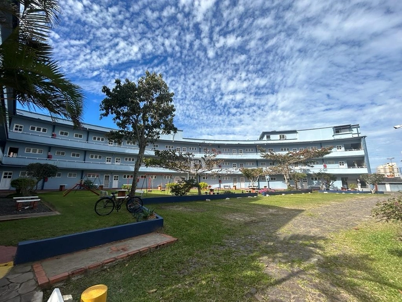 Apartamento com 1 dormitório com sacada: 2ª foto da galeria de imagens do imóvel