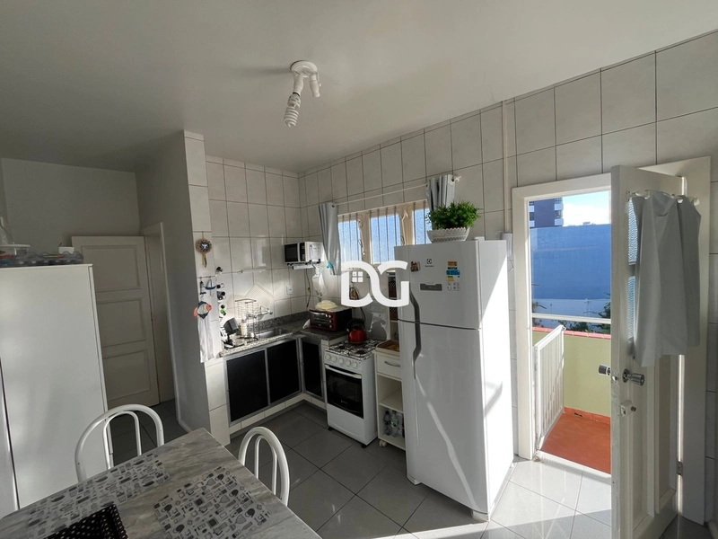 Apartamento com 1 dormitório com sacada: 7ª foto da galeria de imagens do imóvel