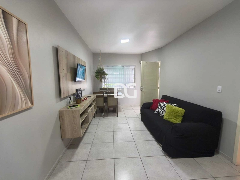 Casa geminada aconchegante, composta por 2 dormitórios: 2ª foto da galeria de imagens do imóvel