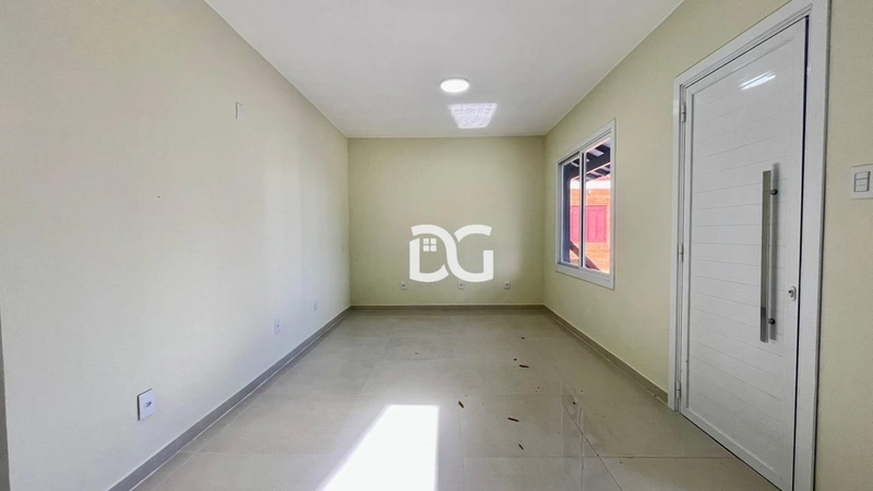 Sobrado espaçoso e bem distribuído, composto por 04 dormitórios: 7ª foto da galeria de imagens do imóvel