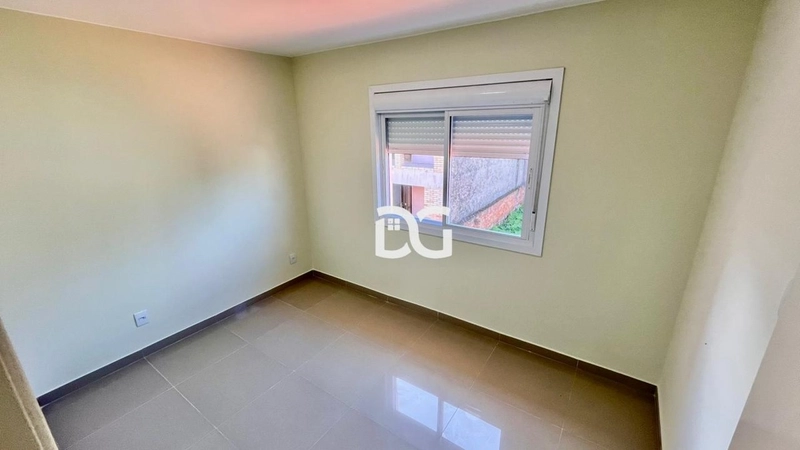 Sobrado espaçoso e bem distribuído, composto por 04 dormitórios: 8ª foto da galeria de imagens do imóvel