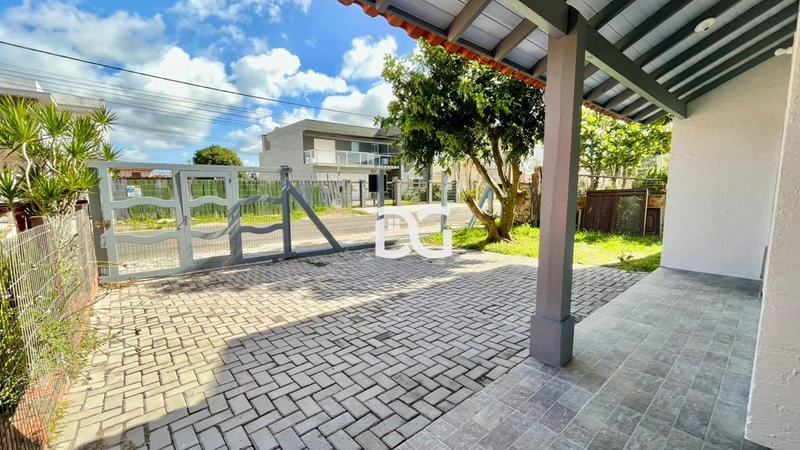 Sobrado espaçoso e bem distribuído, composto por 04 dormitórios: 3ª foto da galeria de imagens do imóvel