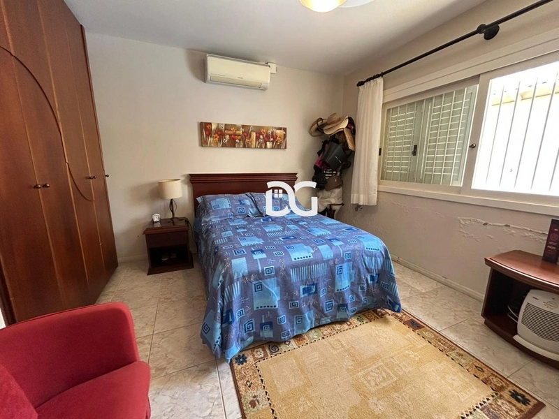 Casa espaçosa e bem distribuída, composta por 3 dormitórios: 14ª foto da galeria de imagens do imóvel