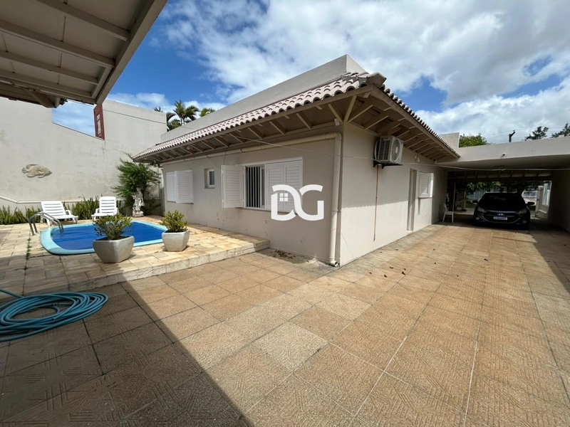 Casa espaçosa e bem distribuída, composta por 3 dormitórios: 25ª foto da galeria de imagens do imóvel