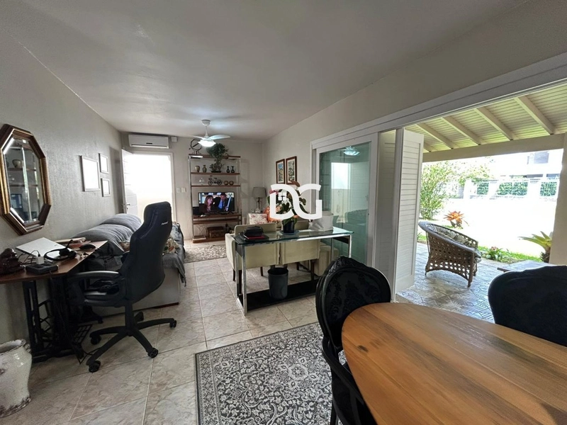 Casa espaçosa e bem distribuída, composta por 3 dormitórios: 8ª foto da galeria de imagens do imóvel