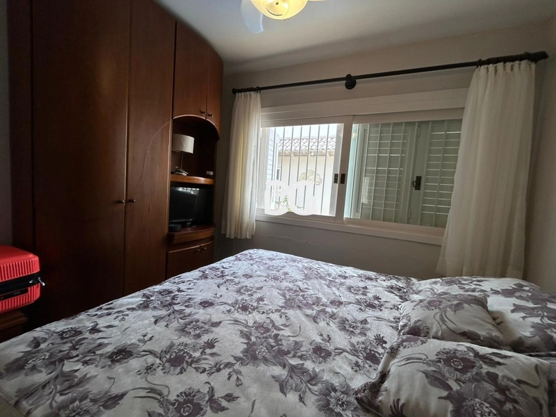 Casa espaçosa e bem distribuída, composta por 3 dormitórios: 16ª foto da galeria de imagens do imóvel