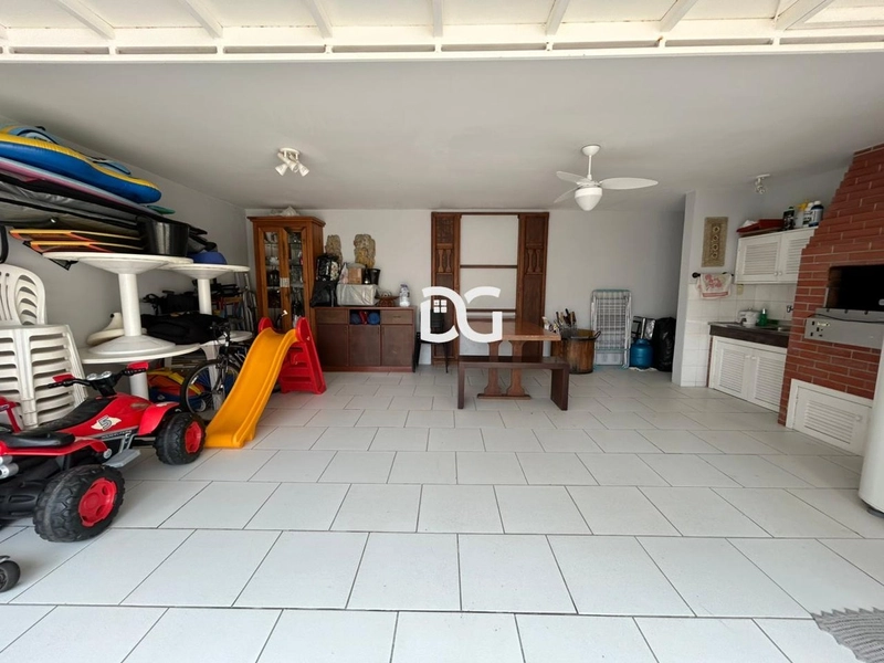 Casa espaçosa e bem distribuída, composta por 3 dormitórios: 23ª foto da galeria de imagens do imóvel