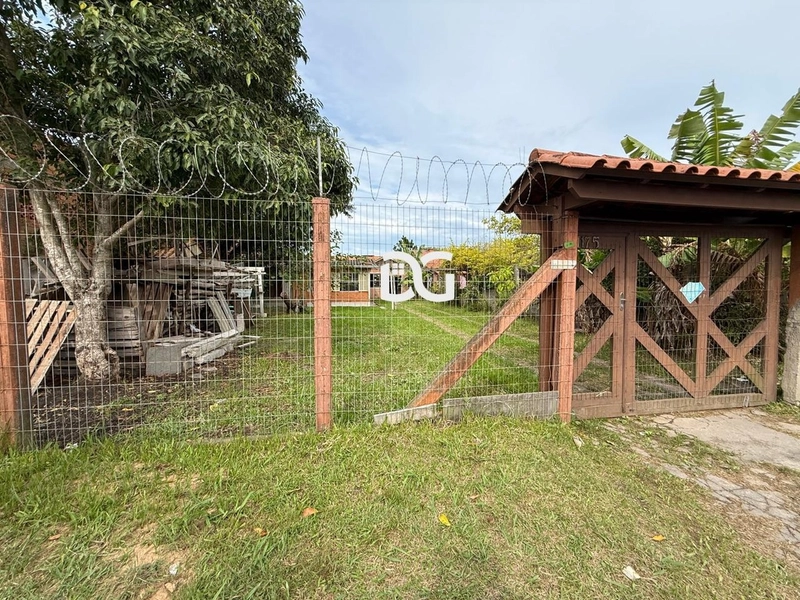 Casa espaçosa e bem distribuída, composta por 3 dormitórios: 2ª foto da galeria de imagens do imóvel