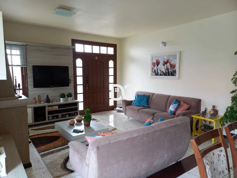 Casa espaçosa ideal para quem busca conforto e praticidade: 6ª foto da galeria de imagens do imóvel