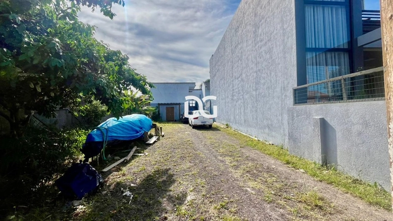 Dois apartamentos no mesmo terreno com 1 dormitório: 1ª foto da galeria de imagens do imóvel