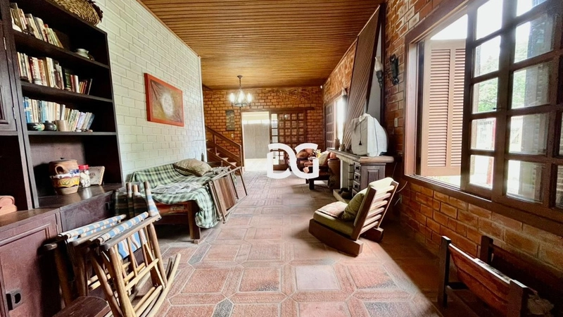 Sobrado bem distribuído, ideal para famílias que buscam conforto: 4ª foto da galeria de imagens do imóvel