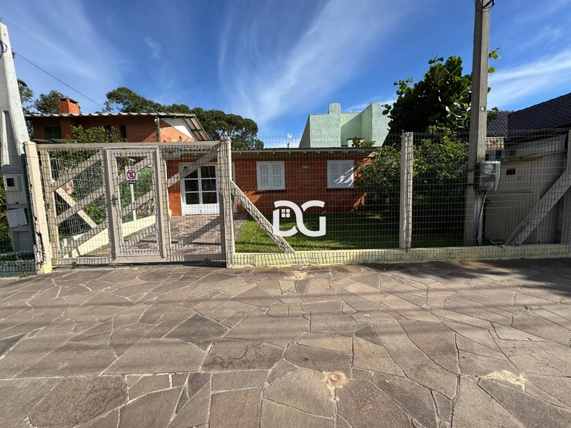 Casa composta por 3 dormitórios bem iluminados: 2ª foto da galeria de imagens do imóvel