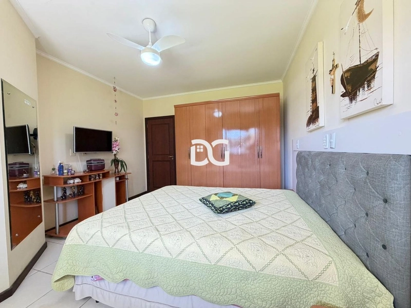 Ampla residência com living em dois ambientes, com 5 dorm.: 22ª foto da galeria de imagens do imóvel