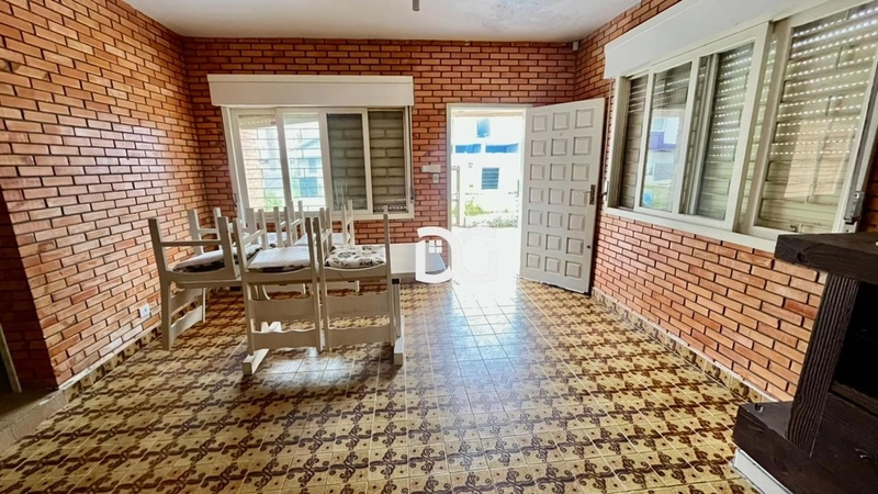 Casa com excelente distribuição: 2ª foto da galeria de imagens do imóvel