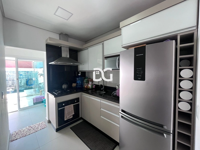 Duplex moderno e funcional, composto por 2 suítes confortáveis: 5ª foto da galeria de imagens do imóvel