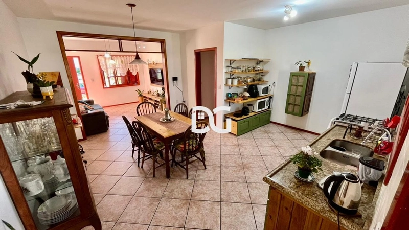 Casa com 3 dormitórios sendo 1 suíte, ideal para quem busca conforto: 6ª foto da galeria de imagens do imóvel