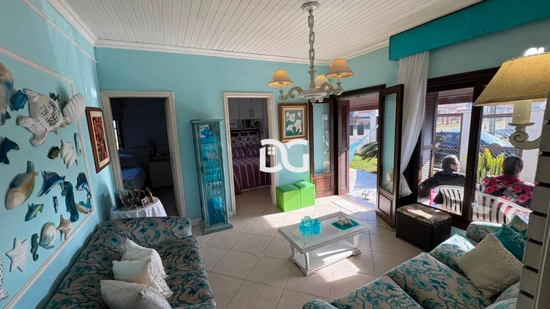 Casa espaçosa e bem distribuída, composta por 3 dormitórios: 3ª foto da galeria de imagens do imóvel
