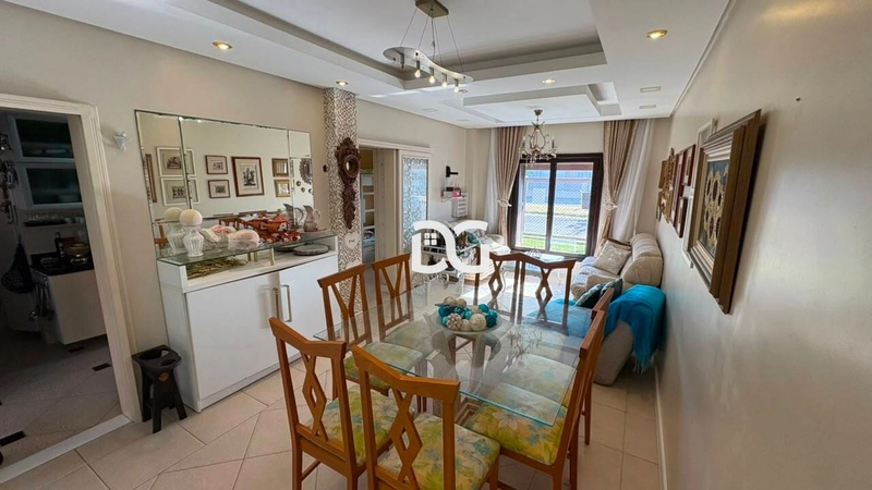 Casa espaçosa e bem distribuída, composta por 3 dormitórios: 9ª foto da galeria de imagens do imóvel