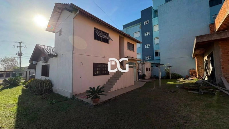 Casa espaçosa e bem distribuída, composta por 3 dormitórios: 21ª foto da galeria de imagens do imóvel